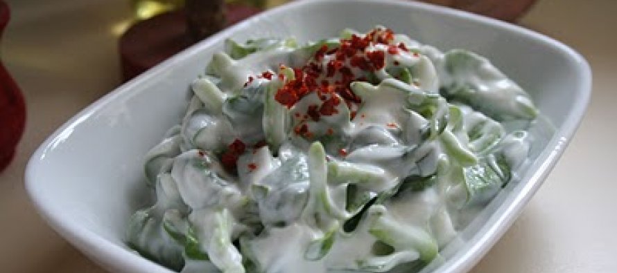 Yoğurtlu Semizotu Salatası